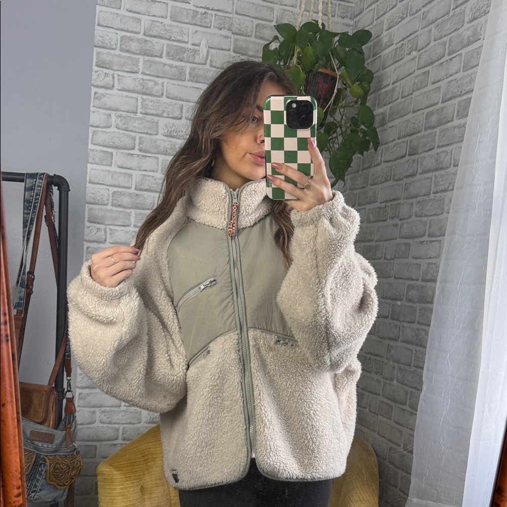 Urban Outfitters // Cream Sherpa Zip Jacket